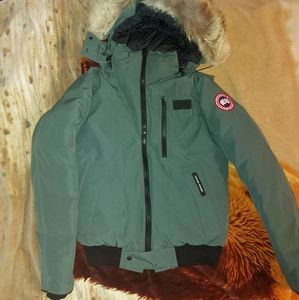 Canada Goose Men's Borden Bomber Colour: Slate Size: Medium (M).